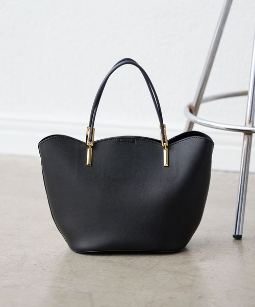 ROPE' PICNIC（ロペピクニック）の「軽量レクタンスカラップミドルトート＆ショルダーバッグ（トートバッグ・レディース・ブラック/キナリ・FREE）」の2枚目の写真