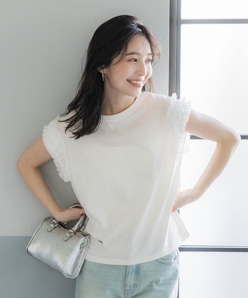 coca(coca)(コカ)の「【WEB限定セール】肩フリルトップス(Tシャツ/カットソー・レディース・ブラック/ホワイト・S/M/L)」の4枚目の写真