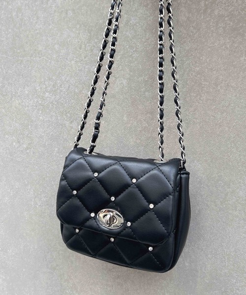 INGNI(イング)の「ビジューキルティングミニショルダー(ショルダーバッグ・レディース・オフホワイト/ブラック・ONE SIZE)」の4枚目の写真