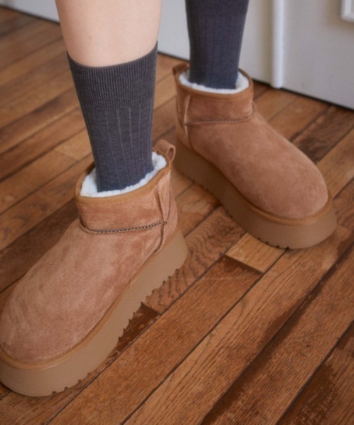 archives（アルシーヴ）の「ムートンブーツ（ブーツ・レディース・ベージュ/ブラック・MEDIUM/LARGE）」の4枚目の写真