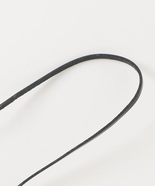 Fun & Daily（ファンアンドデイリー）の「F&D : カラーストーンループタイ（ネックレス・メンズ・ブルー/レッド/ブラック・FREE）」の4枚目の写真