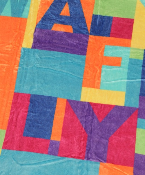 BAYFLOW（ベイフロー）の「[持ち運びに最適]BFTOGOブランケット100×160（ブランケット・レディース・イエロー/ネイビー/ブラック・0）」の15枚目の写真