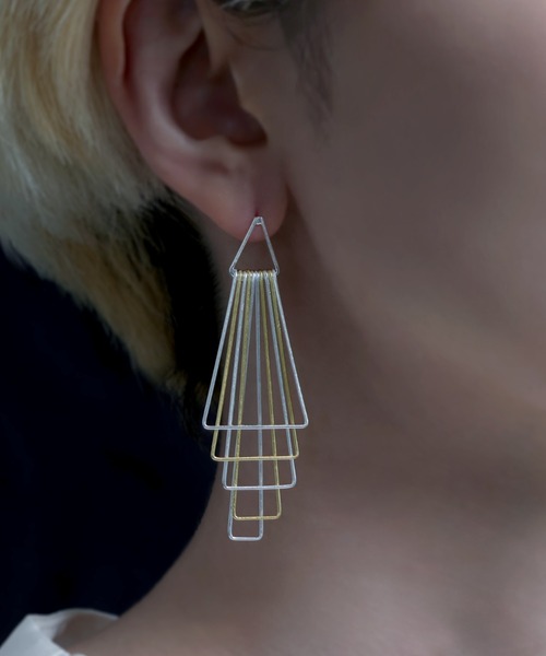 YArKA（ヤーカ）の「【YArKA/ヤーカ】surface processing 5parts layered earring(pierce)[ftdtf9] / 表面加工重ねパーツピアス（ピアス（両耳用）・レディース・ゴールド/その他1/シルバー・FREE）」の9枚目の写真