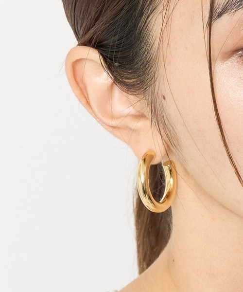 a.v.v(アーヴェヴェ)の「シンプルリングピアス(ピアス(両耳用)・レディース・シルバー/ゴールド・38)」の1枚目の写真