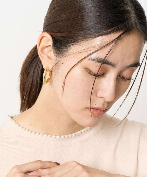 a.v.v(アーヴェヴェ)の「シンプルリングピアス(ピアス(両耳用)・レディース・シルバー/ゴールド・38)」の9枚目の写真