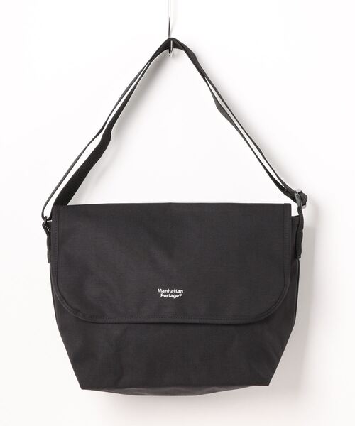 Manhattan Portage（マンハッタンポーテージ）の「NY Messenger Bag JR Back Pocket W/ Divider Magnet（メッセンジャーバッグ・メンズ・ブラック・MEDIUM）」の20枚目の写真