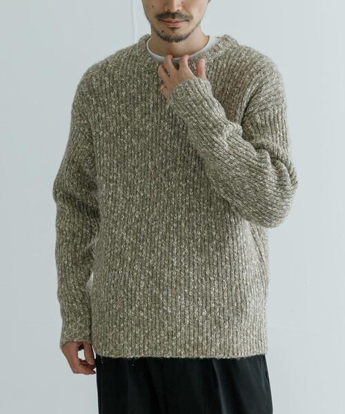 URBAN RESEARCH（アーバンリサーチ）の「MIX SLUB PLAIN STITCH CREW-NECK（ニット/セーター・メンズ・ベージュ系その他/ブラック・MEDIUM/LARGE）」の11枚目の写真