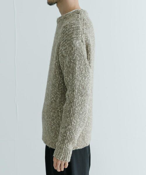 URBAN RESEARCH（アーバンリサーチ）の「MIX SLUB PLAIN STITCH CREW-NECK（ニット/セーター・メンズ・ベージュ系その他/ブラック・MEDIUM/LARGE）」の9枚目の写真
