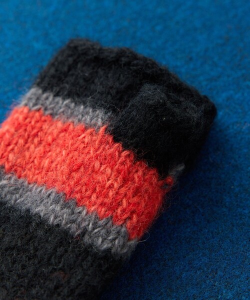 FREAK'S STORE(フリークスストア)の「HAND KNIT LINE GLOVE(手袋・レディース・ネイビー/ブラック/サックスブルー・ONE SIZE)」の7枚目の写真