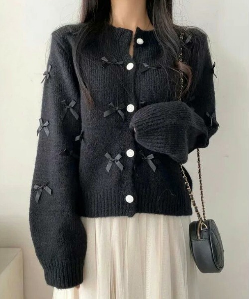 新品 ELLIE エリー ハートボタンカーディガン　黒 ブラック ボタンカーディガン【BLACK】 – ELLIE