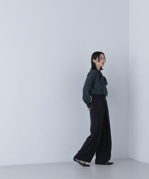 NATURAL BEAUTY BASIC（ナチュラルビューティーベーシック）の「◇アシメウエストタックパンツ（その他パンツ・レディース・ベージュ/ネイビー/ブルー・SMALL/MEDIUM）」の20枚目の写真