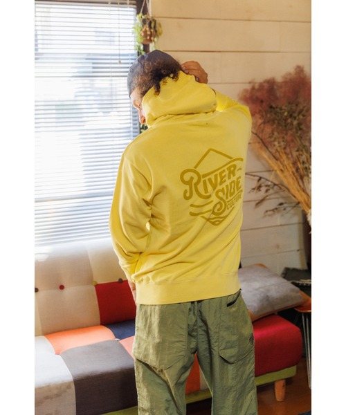RIVER SIDE CULTURE(リバーサイドカルチャー)の「RIVER SIDE CULTURE/RSCピグメントROGO プルパーカー (M4)(パーカー・メンズ・ベージュ/ネイビー/イエロー/チャコールグレー・MEDIUM/LARGE/X-LARGE)」の12枚目の写真