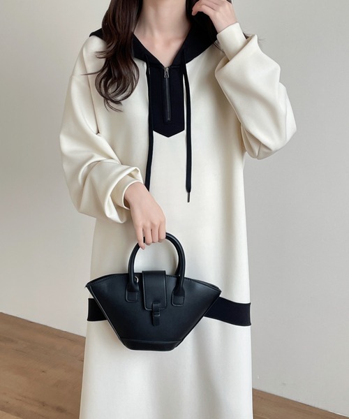 【セール】バイカラーハーフジップ段ボールスウェットパーカーワンピース（ワンピース）｜emi+（エミプラス）