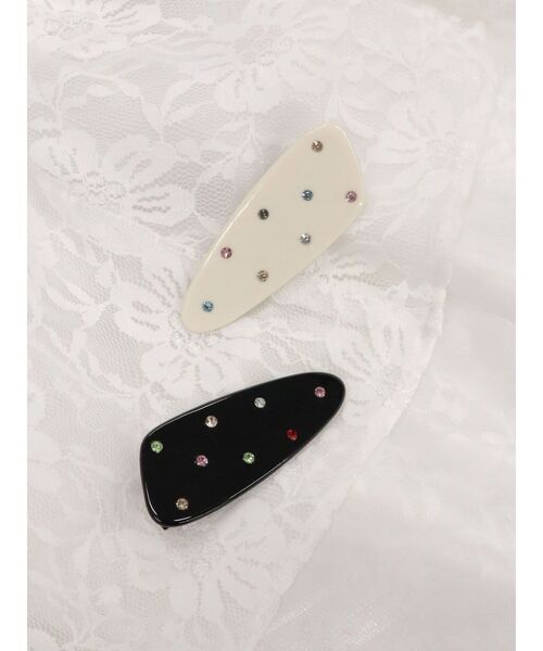 jouetie（ジュエティ）の「カラーラインストーンクリップ（ヘアピン・レディース・ボルドー/アイボリー/ブラック・FREE）」の2枚目の写真