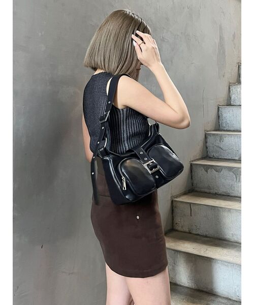 MURUA(ムルーア)の「ダブルポケットベルトバッグ(ハンドバッグ・レディース・ブラック/ブラウン・FREE)」の11枚目の写真