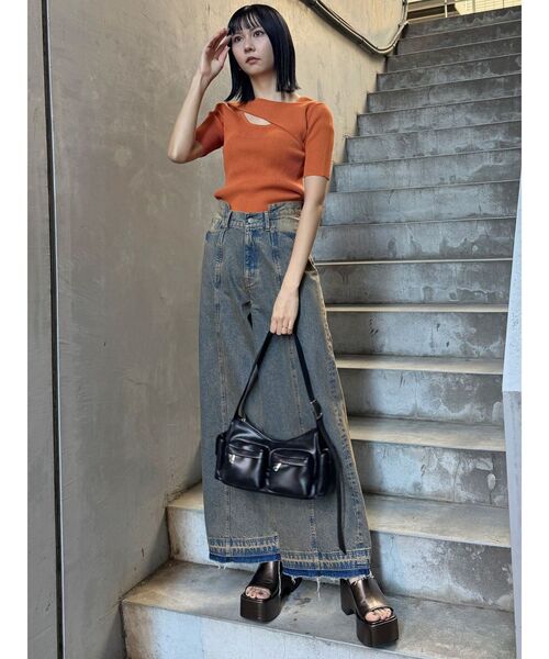 MURUA(ムルーア)の「ダブルポケットベルトバッグ(ハンドバッグ・レディース・ブラック/ブラウン・FREE)」の12枚目の写真