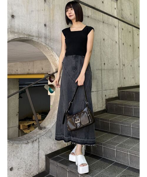 MURUA(ムルーア)の「ダブルポケットベルトバッグ(ハンドバッグ・レディース・ブラック/ブラウン・FREE)」の19枚目の写真