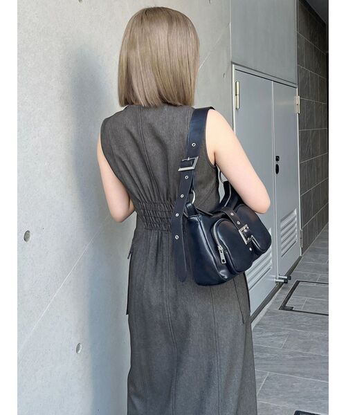 MURUA(ムルーア)の「ダブルポケットベルトバッグ(ハンドバッグ・レディース・ブラック/ブラウン・FREE)」の22枚目の写真