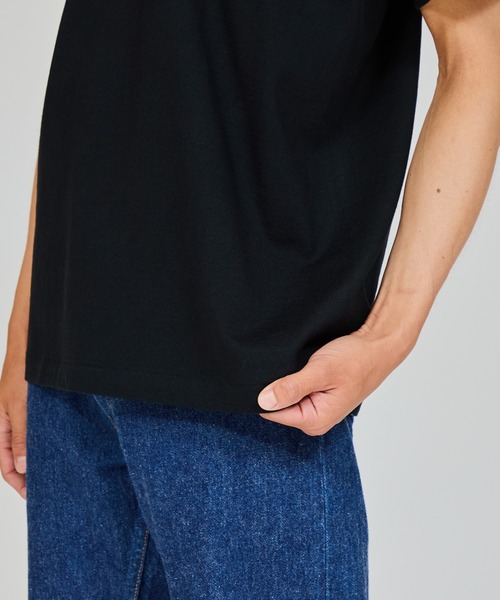 HANES（ヘインズ）の「【Hanes/ヘインズ】メンズ KURO クルーネックTシャツ（Tシャツ/カットソー・メンズ・ブラック・SMALL/MEDIUM/LARGE/X-LARGE）」の4枚目の写真