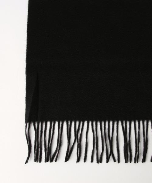 UNITED ARROWS（ユナイテッドアローズ）の「＜JOHNSTONS(ジョンストンズ)＞- SOLID CASH MUFF（マフラー・メンズ・ブラック/グレー/ネイビー・フリー）」の5枚目の写真