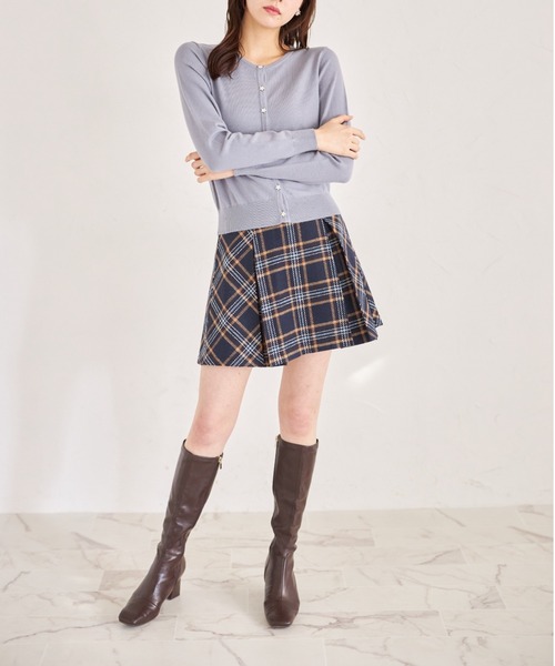 tocco closet（トッコ　クローゼット）の「パールフラワー釦ニットカーディガン（カーディガン/ボレロ・レディース・オフホワイト/グレイッシュブルー/レモンイエロー/ライトピンク・M）」の10枚目の写真