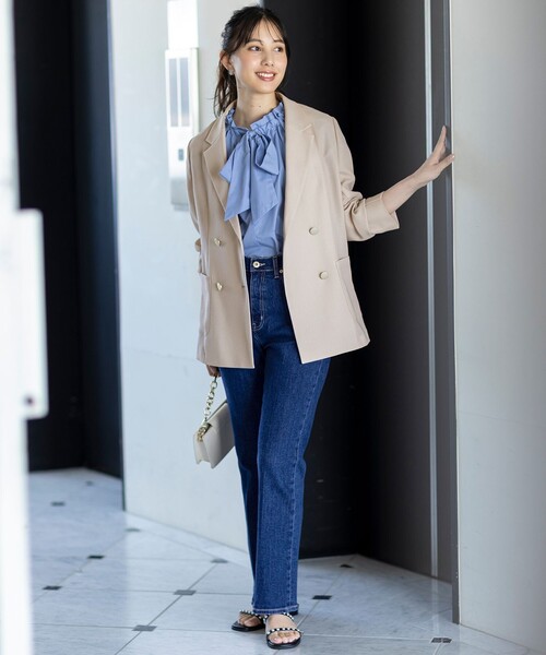 ANY SIS(エニィスィス)の「【美Denimシリーズ】センタープレスセミフレア デニム(デニムパンツ・レディース・ホワイト系/スカイブルー系/ダルブルー系・4)」の13枚目の写真