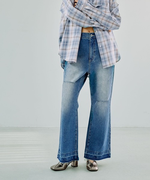 LEPSIM(レプシィム)の「フレアデニム 242519(デニムパンツ・レディース・ネイビー/ブルー/ブラック・MEDIUM/LARGE)」の19枚目の写真