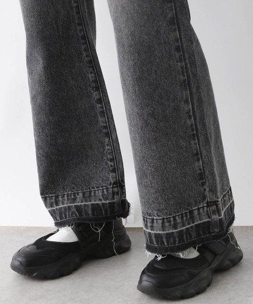 LEPSIM(レプシィム)の「フレアデニム 242519(デニムパンツ・レディース・ネイビー/ブルー/ブラック・MEDIUM/LARGE)」の11枚目の写真