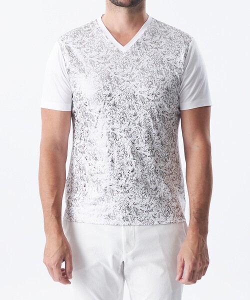 EPOCA UOMO(エポカウォモ)の「花柄箔プリントVネックカットソー(Tシャツ/カットソー・メンズ・ブラック/ホワイト・46/48)」の5枚目の写真