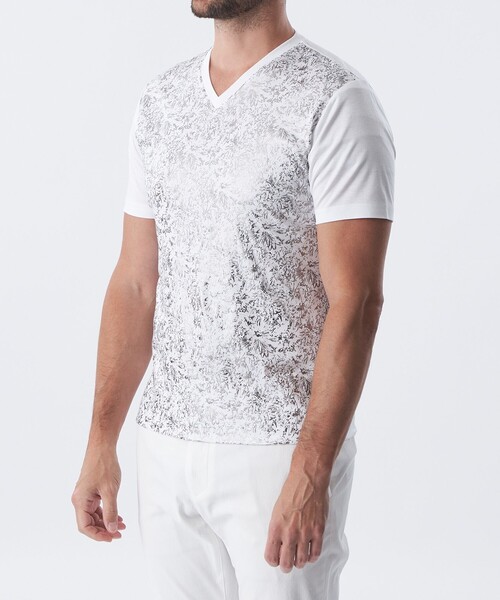 EPOCA UOMO(エポカウォモ)の「花柄箔プリントVネックカットソー(Tシャツ/カットソー・メンズ・ブラック/ホワイト・46/48)」の6枚目の写真