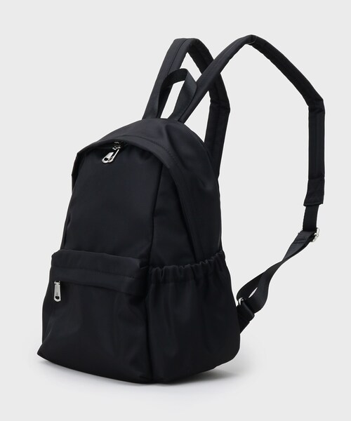 OPAQUE.CLIP（オペークドットクリップ）の「ナイロンコンパクトリュックサック（バックパック/リュック・レディース・ブラック/グレー・00）」の7枚目の写真