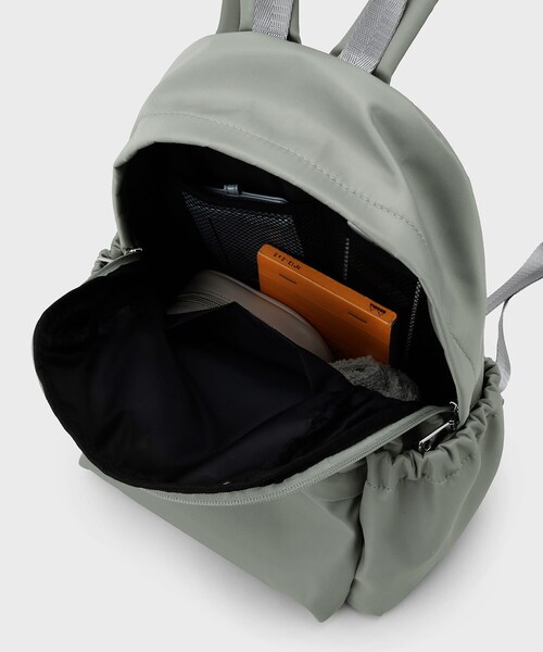 OPAQUE.CLIP（オペークドットクリップ）の「ナイロンコンパクトリュックサック（バックパック/リュック・レディース・ブラック/グレー・00）」の15枚目の写真