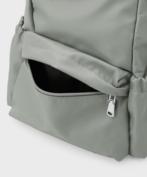 OPAQUE.CLIP（オペークドットクリップ）の「ナイロンコンパクトリュックサック（バックパック/リュック・レディース・ブラック/グレー・00）」の18枚目の写真