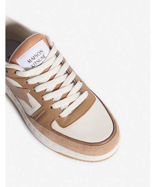 Maison Kitsune（メゾンキツネ）の「CHIRU TRAINERS（スニーカー・レディース・ライトグレー/ベージュ・38/39/36/37）」の13枚目の写真