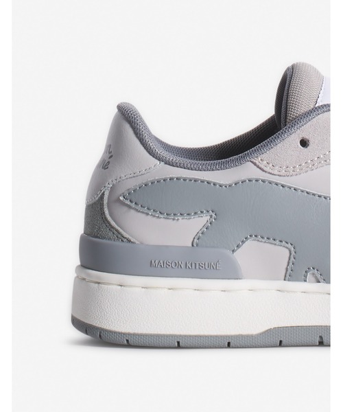 Maison Kitsune（メゾンキツネ）の「CHIRU TRAINERS（スニーカー・レディース・ライトグレー/ベージュ・38/39/36/37）」の6枚目の写真