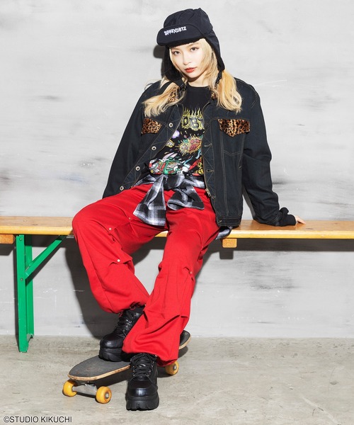 SPINNS（スピンズ）の「『どうぶつーズ』アビエーターキャップ（キャップ・レディース・ベージュ/ブラック・ONESIZE）」の4枚目の写真