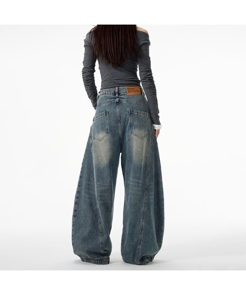 Sakka(サッカ)の「ワイドシルエット カーブデニムパンツ(デニムパンツ・レディース・ブルー・MEDIUM/LARGE/X-LARGE/SMALL)」の5枚目の写真