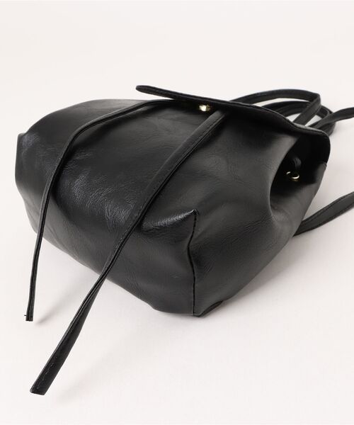 VIBGYOR（ヴィブジョー）の「FReePLACe/合成皮革 ミニリュックサック X12443（バックパック/リュック・レディース・ブラック/ブラウン・FREE）」の4枚目の写真