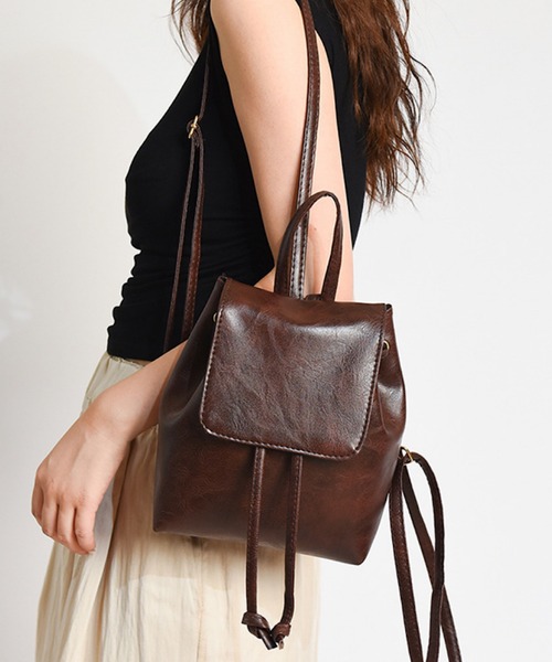 VIBGYOR（ヴィブジョー）の「FReePLACe/合成皮革 ミニリュックサック X12443（バックパック/リュック・レディース・ブラック/ブラウン・FREE）」の2枚目の写真