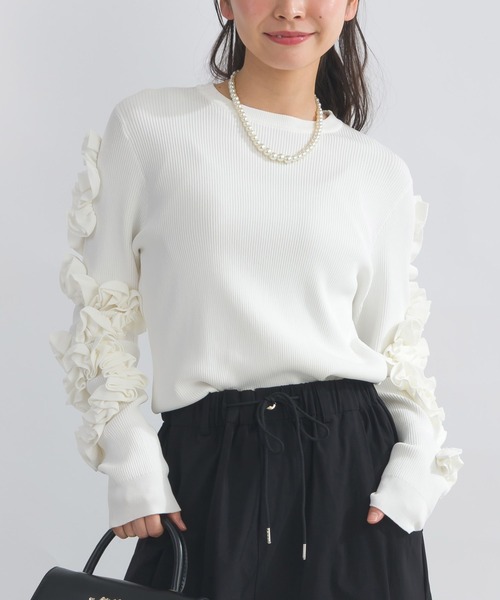 PICCIN PERLA（ピッチンペルラ）の「袖フリルリブニット（ニット/セーター・レディース・オフホワイト/ブラック/グレー・M）」の4枚目の写真