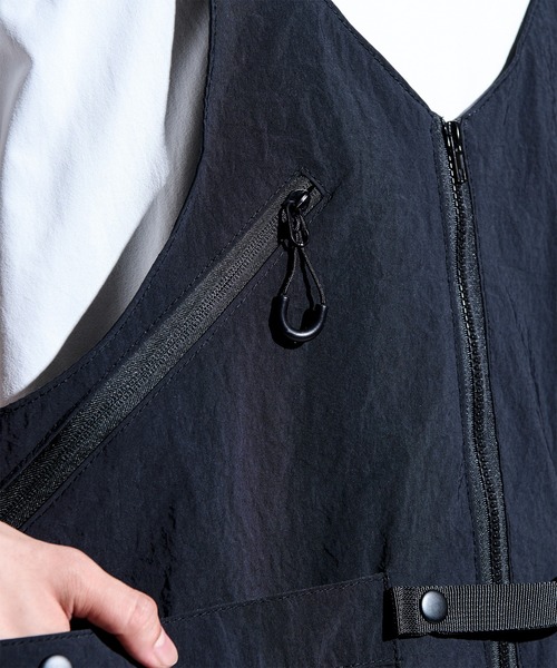 CALIFORNIA OUTFITTERS(カリフォルニア アウトフィッターズ)の「3C20 2WAY ユーティリティベスト(ベスト・メンズ・ブラック・ONESIZE)」の5枚目の写真