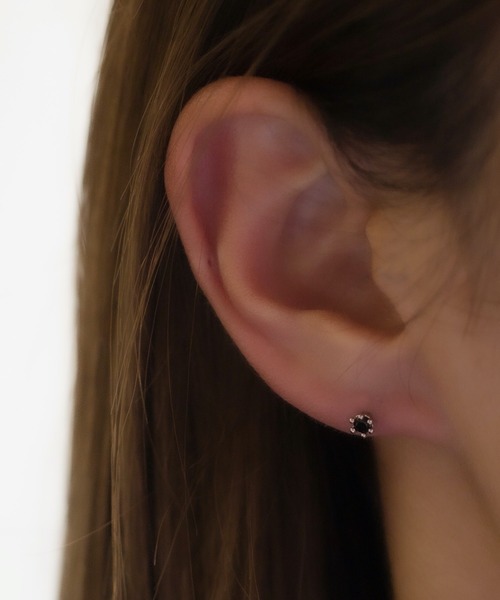 CERCA(チェルカ)の「【Peony/ピオニー】/キュービックジルコニア ミニスタッドピアス(ピアス(片耳用)・レディース・その他4/その他3/ゴールド系その他3/シルバー系その他6/シルバー系その他4/シルバー系その他3/シルバー系その他2/シルバー系その他/ゴールド系その他5/ゴールド系その他4/その他6/その他2/その他5/シルバー系その他5・FREE)」の2枚目の写真