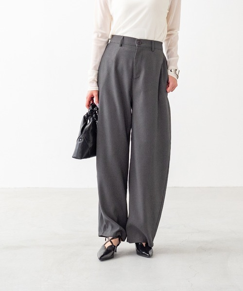menue(メヌエ)の「Vカット クロスストラップパンプス(パンプス・レディース・ブラック/シルバー/アイボリー・22.5cm/23.5cm/24.5cm/25.5cm/23.0cm/24.0cm/25.0cm/26.0cm/21.5cm/22.0cm)」の16枚目の写真