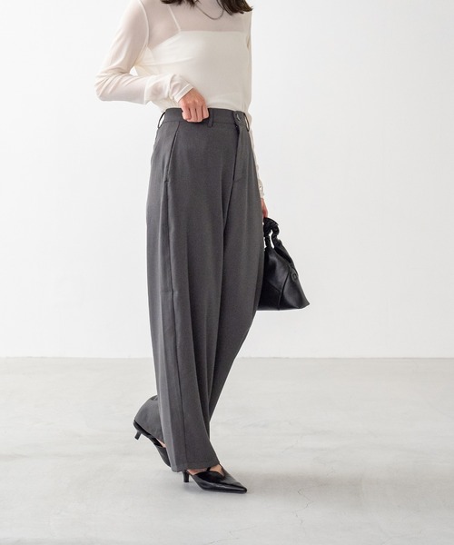 menue(メヌエ)の「Vカット クロスストラップパンプス(パンプス・レディース・ブラック/シルバー/アイボリー・22.5cm/23.5cm/24.5cm/25.5cm/23.0cm/24.0cm/25.0cm/26.0cm/21.5cm/22.0cm)」の18枚目の写真