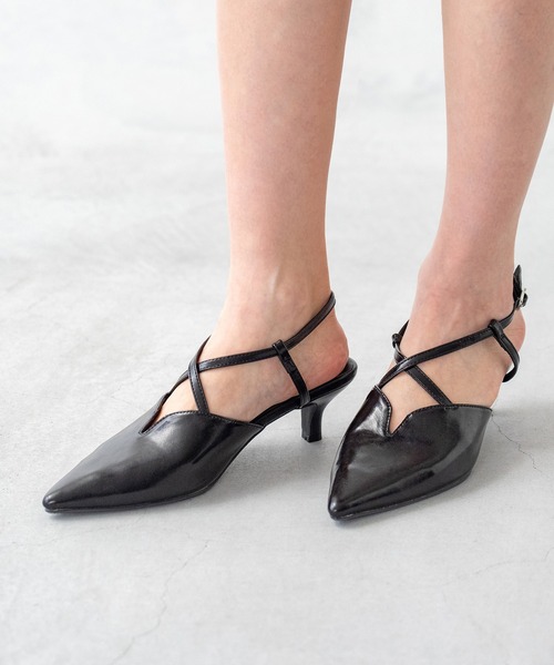 menue(メヌエ)の「Vカット クロスストラップパンプス(パンプス・レディース・ブラック/シルバー/アイボリー・22.5cm/23.5cm/24.5cm/25.5cm/23.0cm/24.0cm/25.0cm/26.0cm/21.5cm/22.0cm)」の19枚目の写真