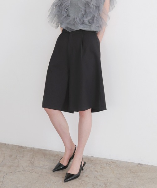 LIAN（リアン）の「ツイルハーフパンツ（その他パンツ・レディース・グレイッシュベージュ/グレー/ブラック・FREE）」の2枚目の写真