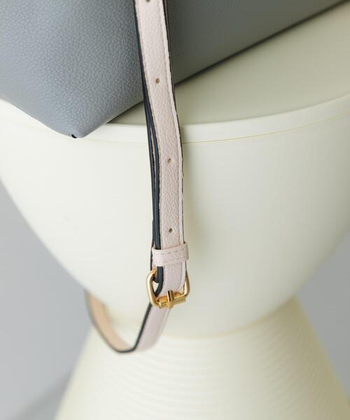 RODE SKO（ロデスコ）の「バンブー風ヨコナガバッグ（ハンドバッグ・レディース・ホワイト/グレー・ONE）」の5枚目の写真