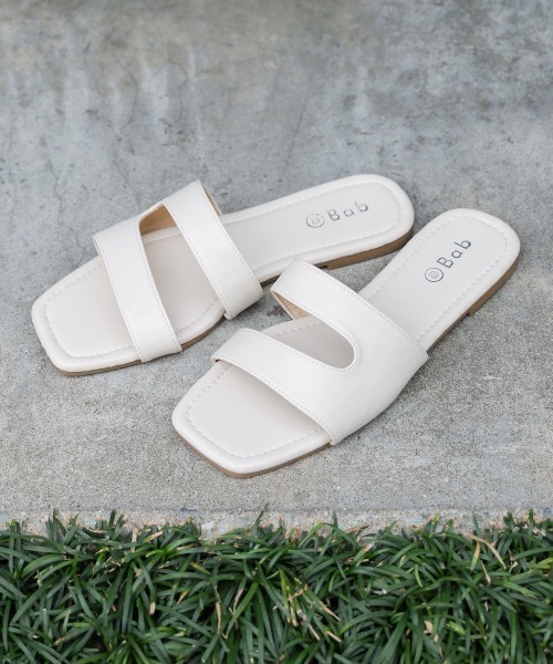 Bab(バブ)の「ニュアンスラインフラットサンダル(サンダル・レディース・ブラック/ベージュ/オフホワイト・M/L)」の6枚目の写真