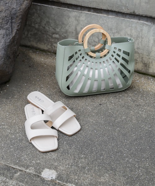 Bab(バブ)の「ニュアンスラインフラットサンダル(サンダル・レディース・ブラック/ベージュ/オフホワイト・M/L)」の8枚目の写真