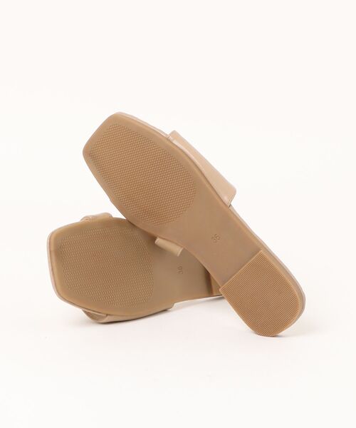 Bab(バブ)の「ニュアンスラインフラットサンダル(サンダル・レディース・ブラック/ベージュ/オフホワイト・M/L)」の20枚目の写真